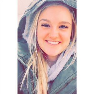 Meet your Posher, Hailey